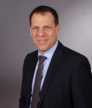 Dr. Sebastean Schwarz